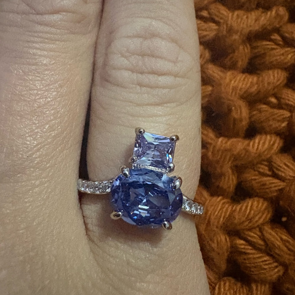 Elegant Silver and Purple Gemstone Ring